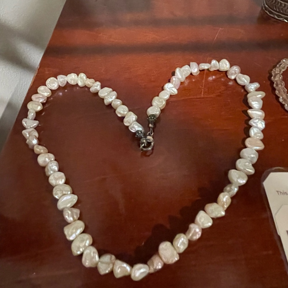 Cultured pearl necklace from Maui